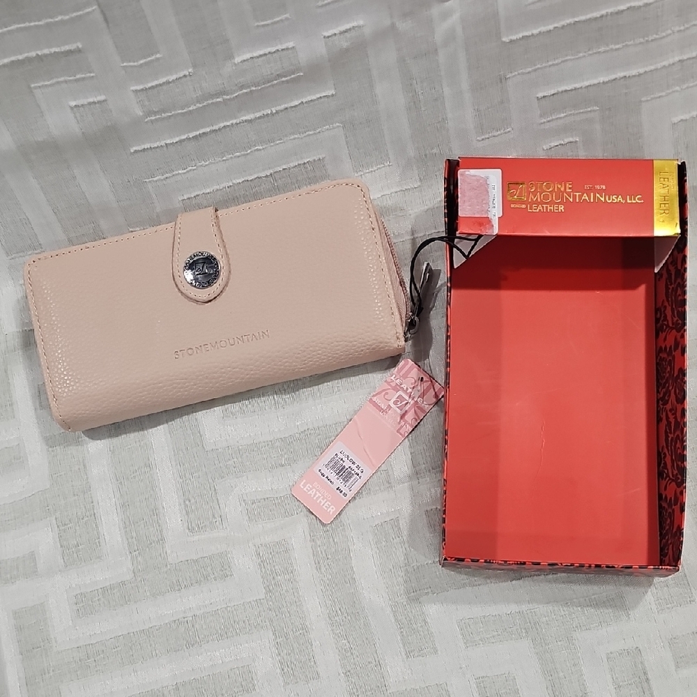 Stone Mountain Accessories Blush Leather Wallet